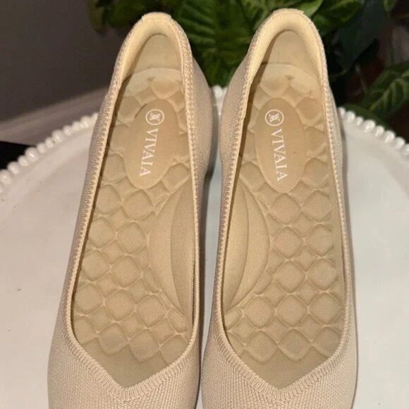 Vivaia Two Tone Pointy Kitten Heels Size 40/9 NWOT - Picture 6 of 10